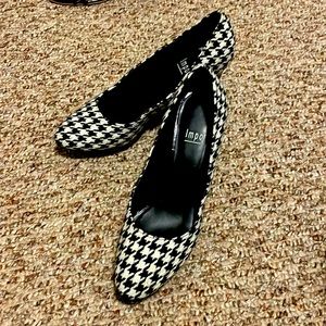 Black & White checkered heels.  Great Condition